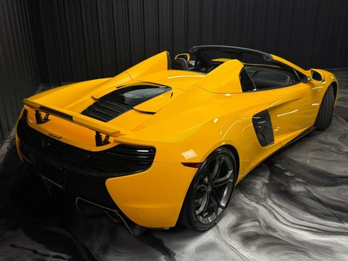 Used 2015 McLaren 650S Spider RWD image 20
