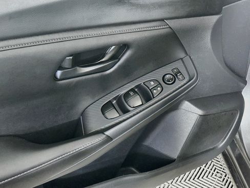 Used 2024 Nissan Sentra S FWD image 15