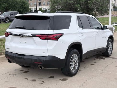 Used 2023 Chevrolet Traverse LT FWD image 4