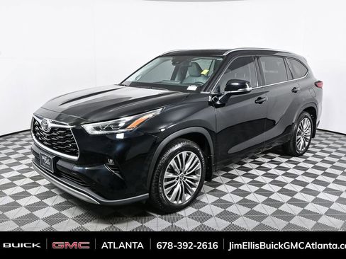 Used 2021 Toyota Highlander Platinum image 1