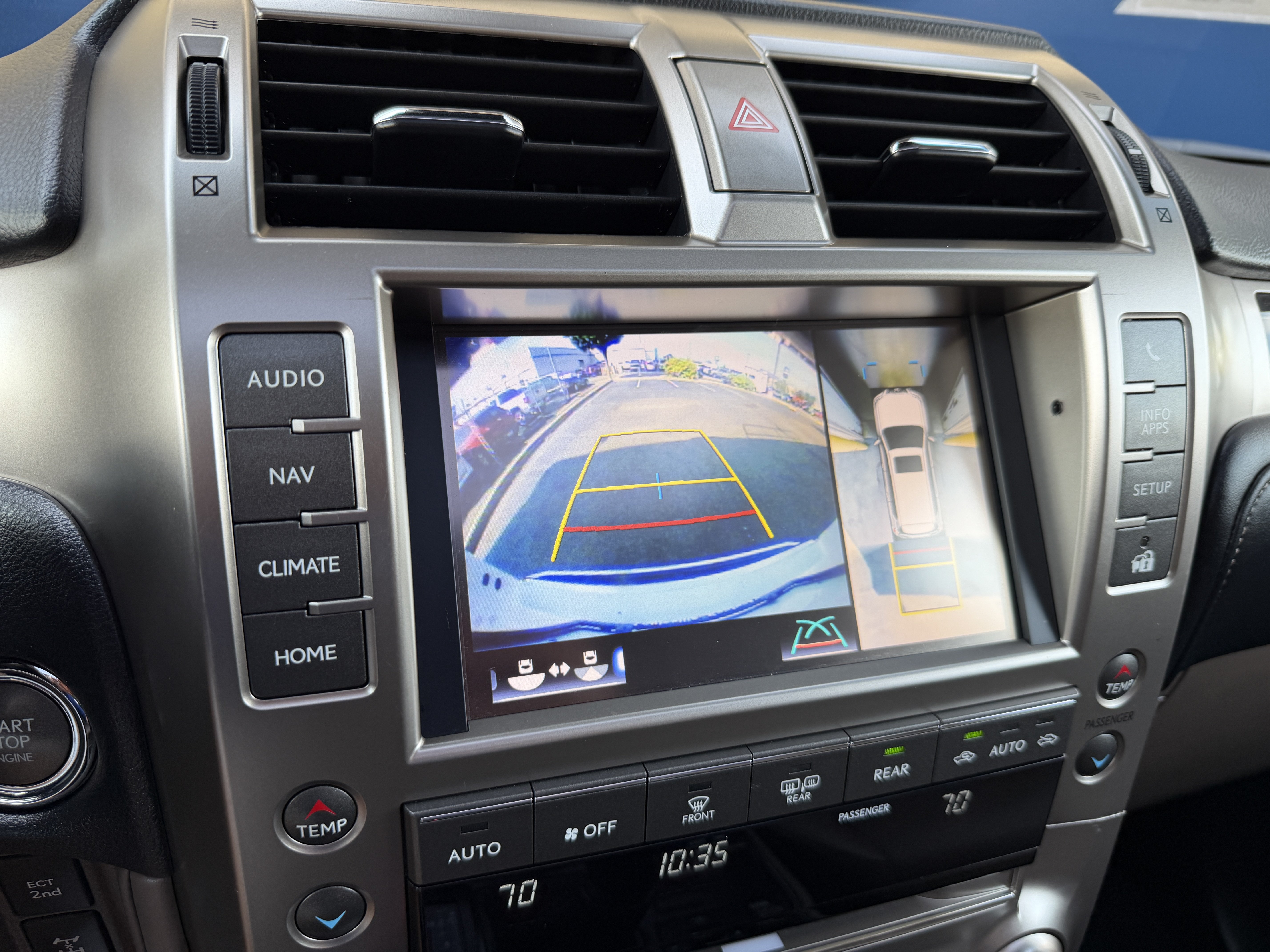 Used 2020 Lexus GX 460 Luxury w/ Accessory Package AWD/4WD image 21