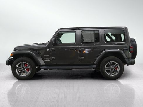 Used 2018 Jeep Wrangler Unlimited Sahara AWD/4WD image 2