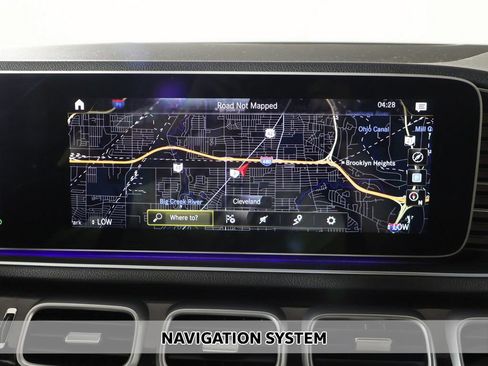 Used 2022 Mercedes-Benz GLE 450 4MATIC w/ AMG Line Exterior image 3