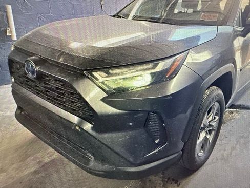 Used 2024 Toyota RAV4 LE AWD/4WD image 4