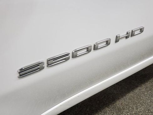 Used 2023 GMC Sierra 3500 SLE w/ SLE Convenience Package image 28