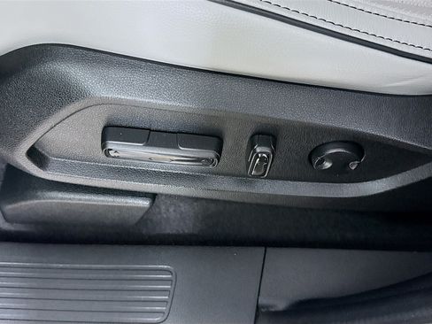 Used 2023 Honda Pilot Elite image 24