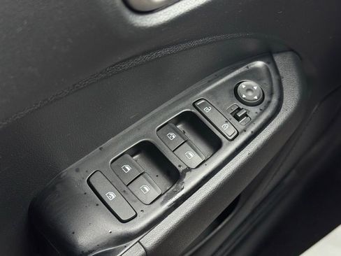 Used 2023 Hyundai Venue SEL w/ Cargo Package FWD image 26