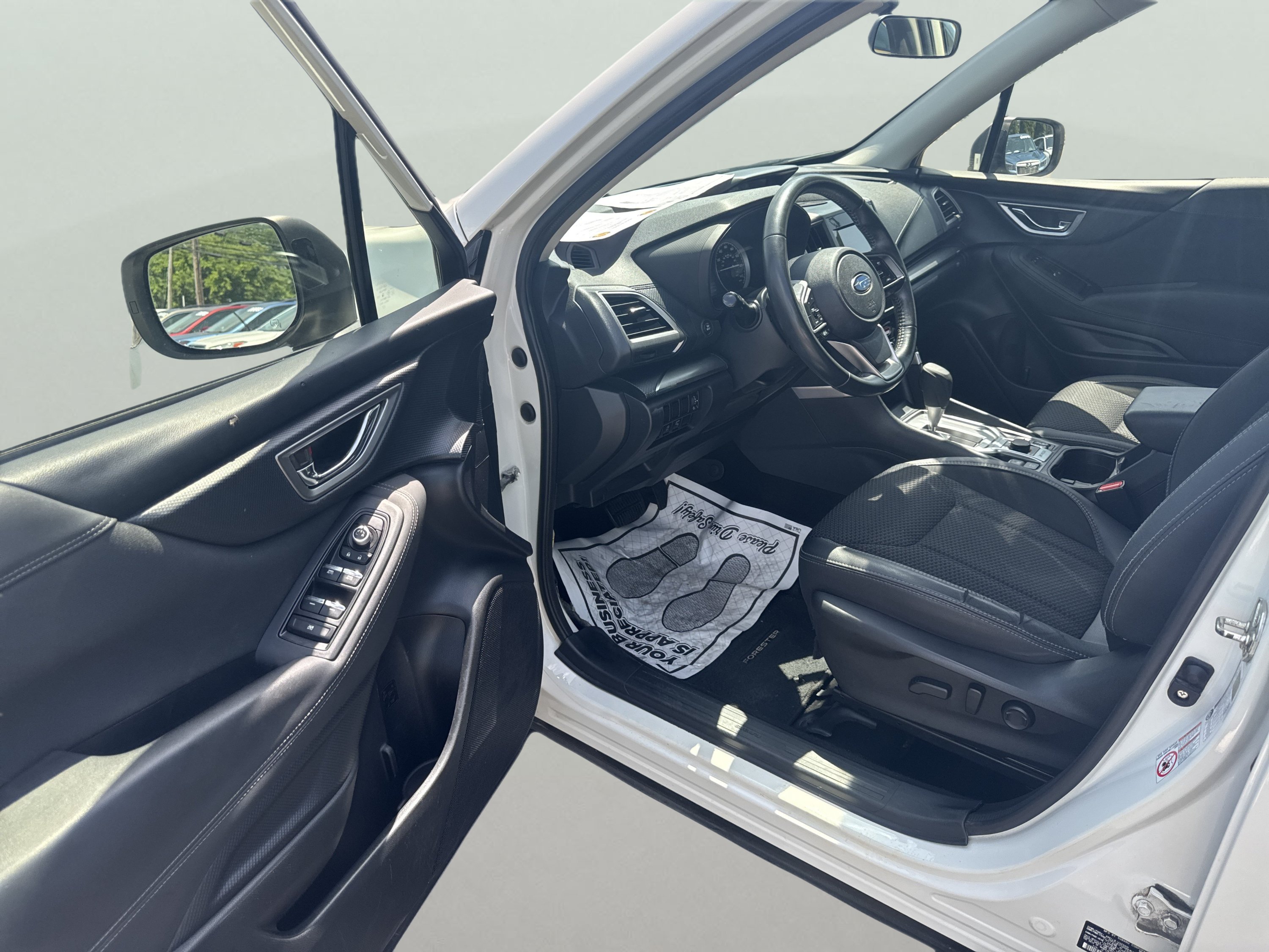 Used 2019 Subaru Forester Premium AWD/4WD image 11