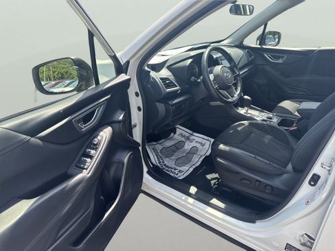 Used 2019 Subaru Forester Premium AWD/4WD image 11