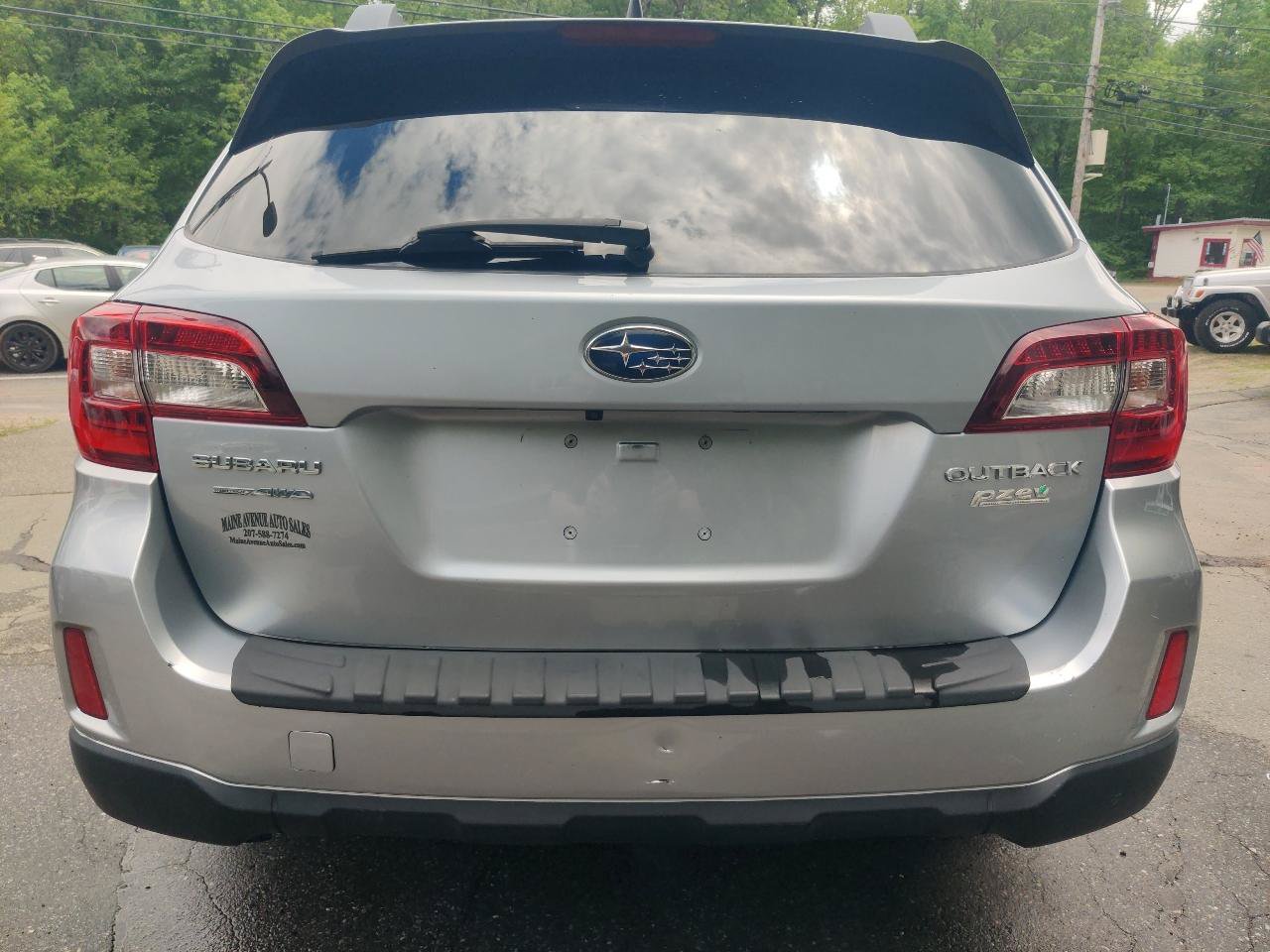 Used 2017 Subaru Outback 2.5i Premium AWD/4WD image 5