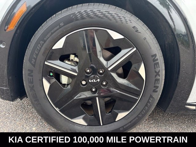 Certified 2025 Kia EV6 Wind RWD image 9