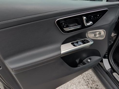 Used 2023 Mercedes-Benz GLC 300 4MATIC image 14