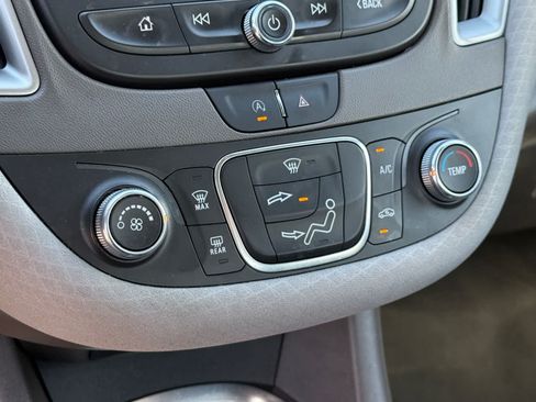 Used 2022 Chevrolet Malibu LS w/ Driver Confidence Package II FWD image 16
