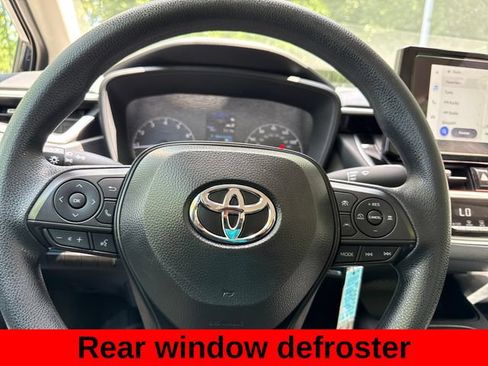 Used 2025 Toyota Corolla LE FWD image 16