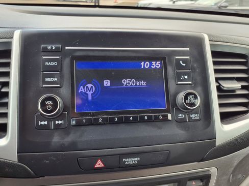 Used 2019 Honda Pilot LX image 6