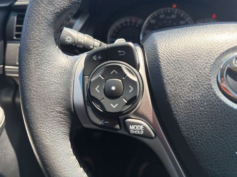 Used 2012 Toyota Camry SE FWD image 15