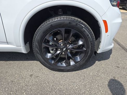 Used 2025 Dodge Durango GT AWD/4WD image 17