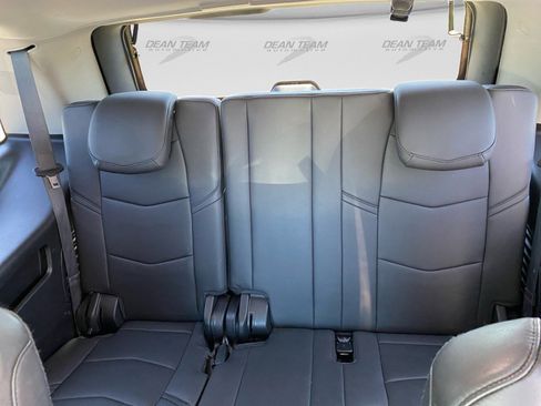 Used 2018 Cadillac Escalade 4WD image 16