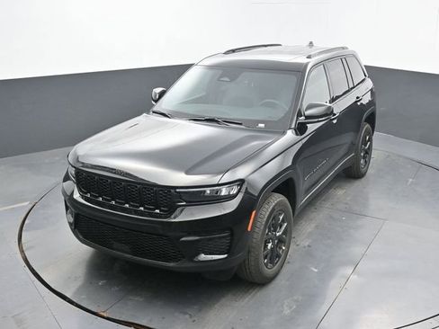 New 2025 Jeep Grand Cherokee 4WD image 44