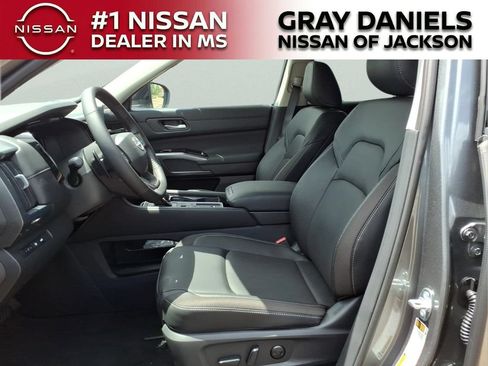 New 2026 Nissan Pathfinder SL FWD image 23