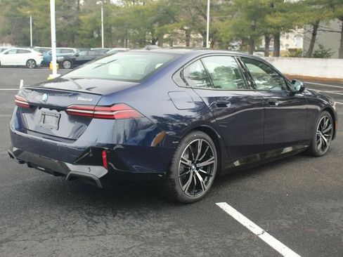 New 2026 BMW 550e xDrive w/ Executive Package image 10