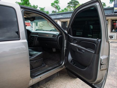 Used 2013 Chevrolet Silverado 3500 LTZ AWD/4WD image 34