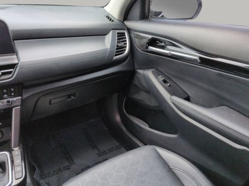 Certified 2024 Kia Seltos EX AWD/4WD image 20