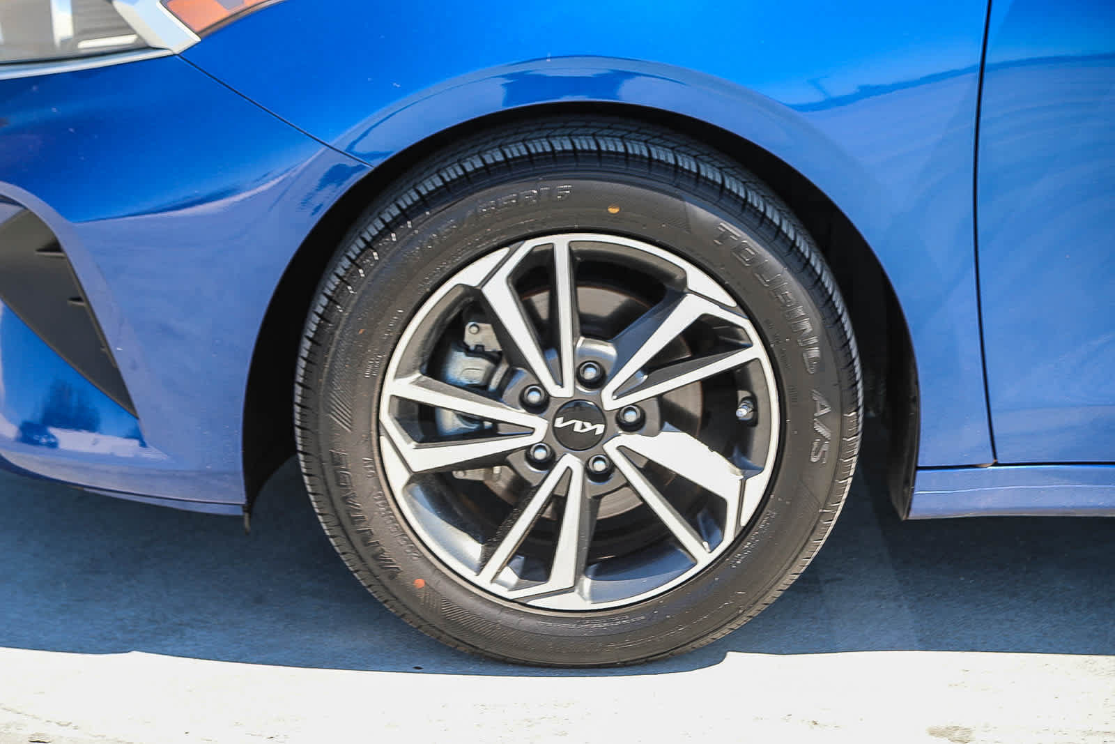 Used 2023 Kia Forte LXS w/ LXS Technology Package FWD image 10