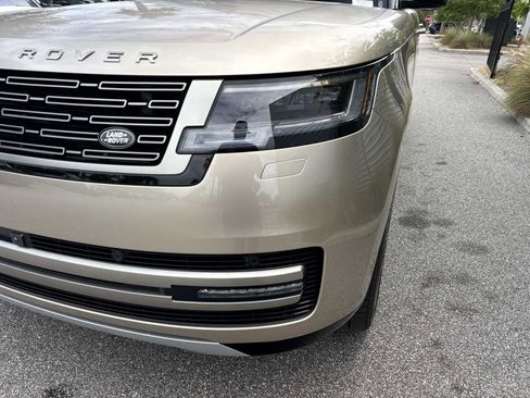 New 2026 Land Rover Range Rover Long Wheelbase SE AWD/4WD image 9