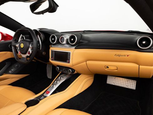 Certified 2017 Ferrari California T RWD image 60