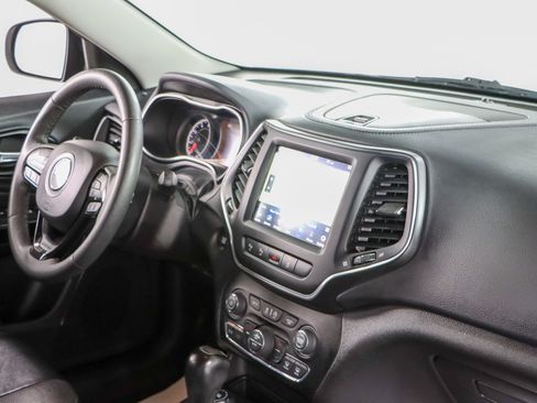 Used 2023 Jeep Cherokee Altitude Lux AWD/4WD image 25