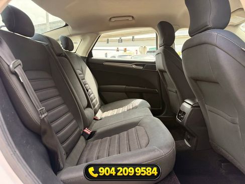 Used 2017 Ford Fusion SE w/ Fusion SE Technology Package FWD image 33