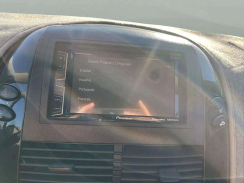 Used 2005 Toyota Sienna CE image 11