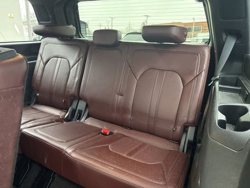 Used 2023 Ford Expedition Limited image 32
