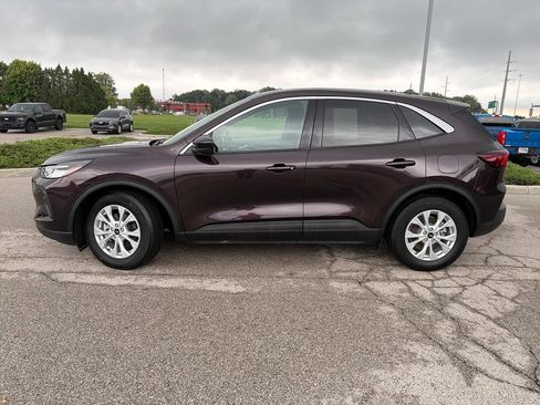Used 2023 Ford Escape Active w/ Tech Pack #2 FWD image 4