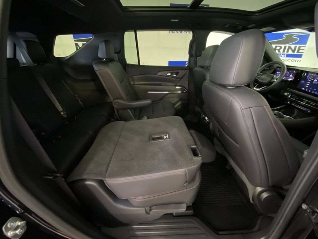 Used 2025 Chevrolet Traverse Z71 w/ Driver Confidence Package AWD/4WD image 33