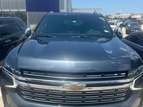 Used 2021 Chevrolet Suburban Premier w/ Texas Edition RWD image 3