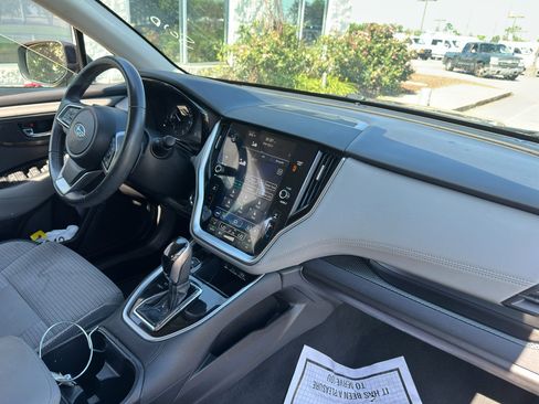 Used 2023 Subaru Outback Premium AWD/4WD image 12