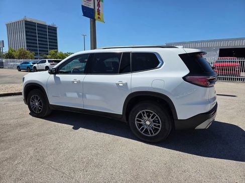 Used 2025 GMC Acadia Elevation FWD image 12
