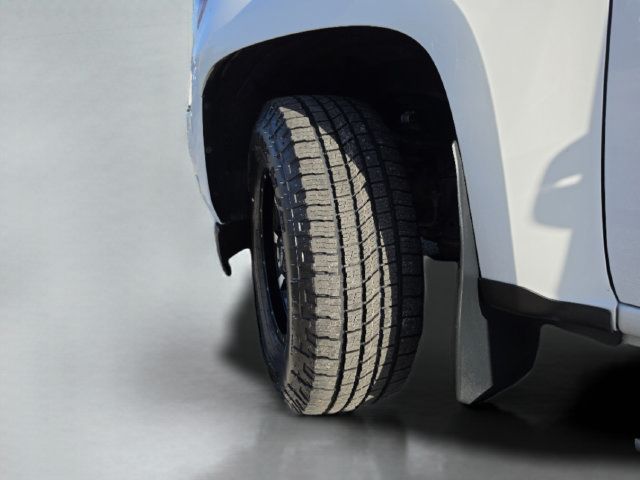 Used 2018 Chevrolet Colorado W/T RWD image 40