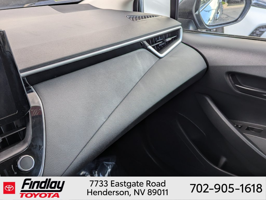 Certified 2025 Toyota Corolla LE FWD image 32