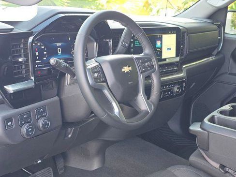 Used 2024 Chevrolet Silverado 1500 LT AWD/4WD image 45