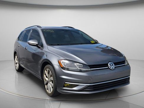 Used 2019 Volkswagen Golf SE FWD image 4
