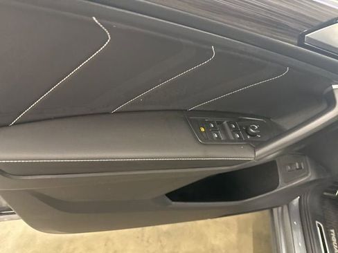 Used 2024 Volkswagen Tiguan SEL R-Line image 21