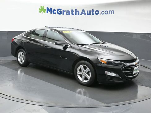 Used 2024 Chevrolet Malibu LT image 2
