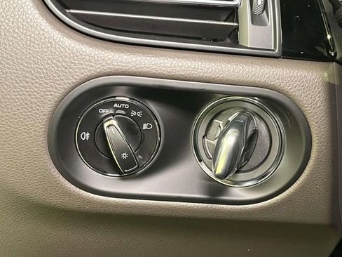 New 2026 Porsche Macan image 37