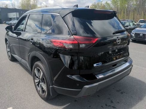 Used 2025 Nissan Rogue SL w/ Tech Package AWD/4WD image 7