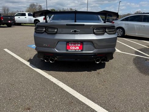 Used 2020 Chevrolet Camaro ZL1 RWD image 10