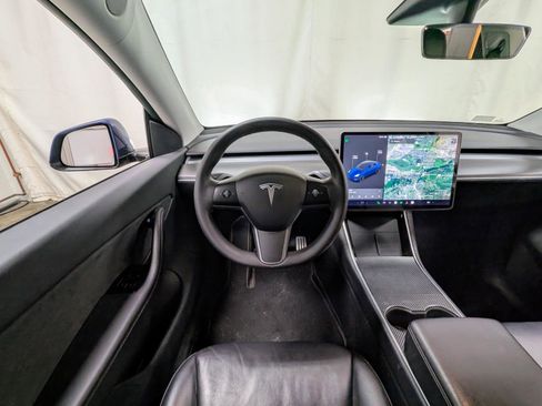 Used 2021 Tesla Model Y Performance image 2