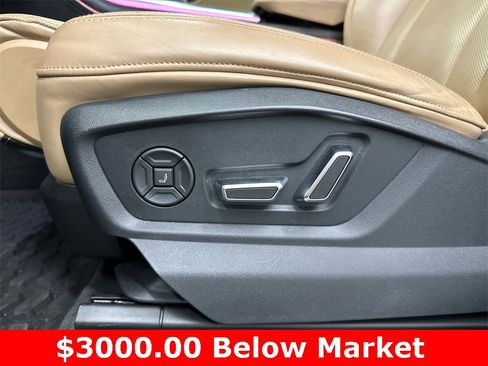 Used 2019 Audi Q8 Prestige image 10